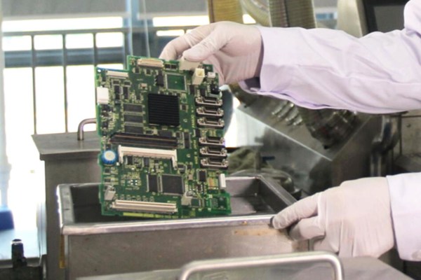 几种常见的PCBA表面处理工艺对比