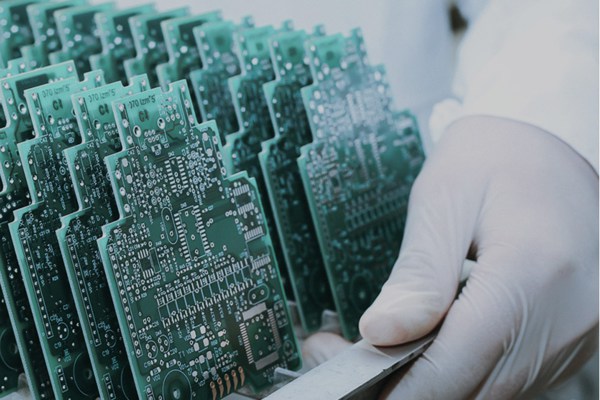 PCBA加工：如何让每一块电路板都稳定可靠